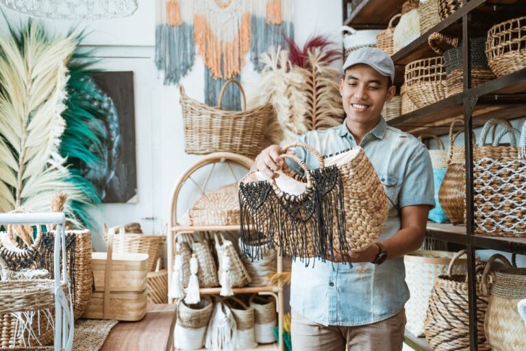 Mendorong Pelaku Usaha Untuk Ke Dunia Online
