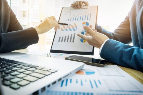 Evaluasi Laporan Analisis Keuangan